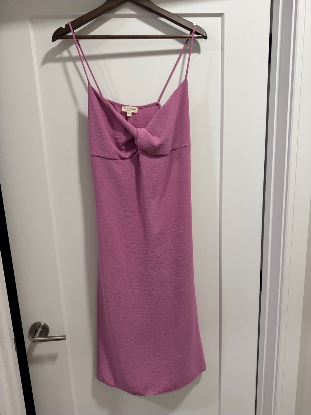 Spaghetti Strap Dress w/ Twist Front - super lightweight and comfy - WORN ONCE